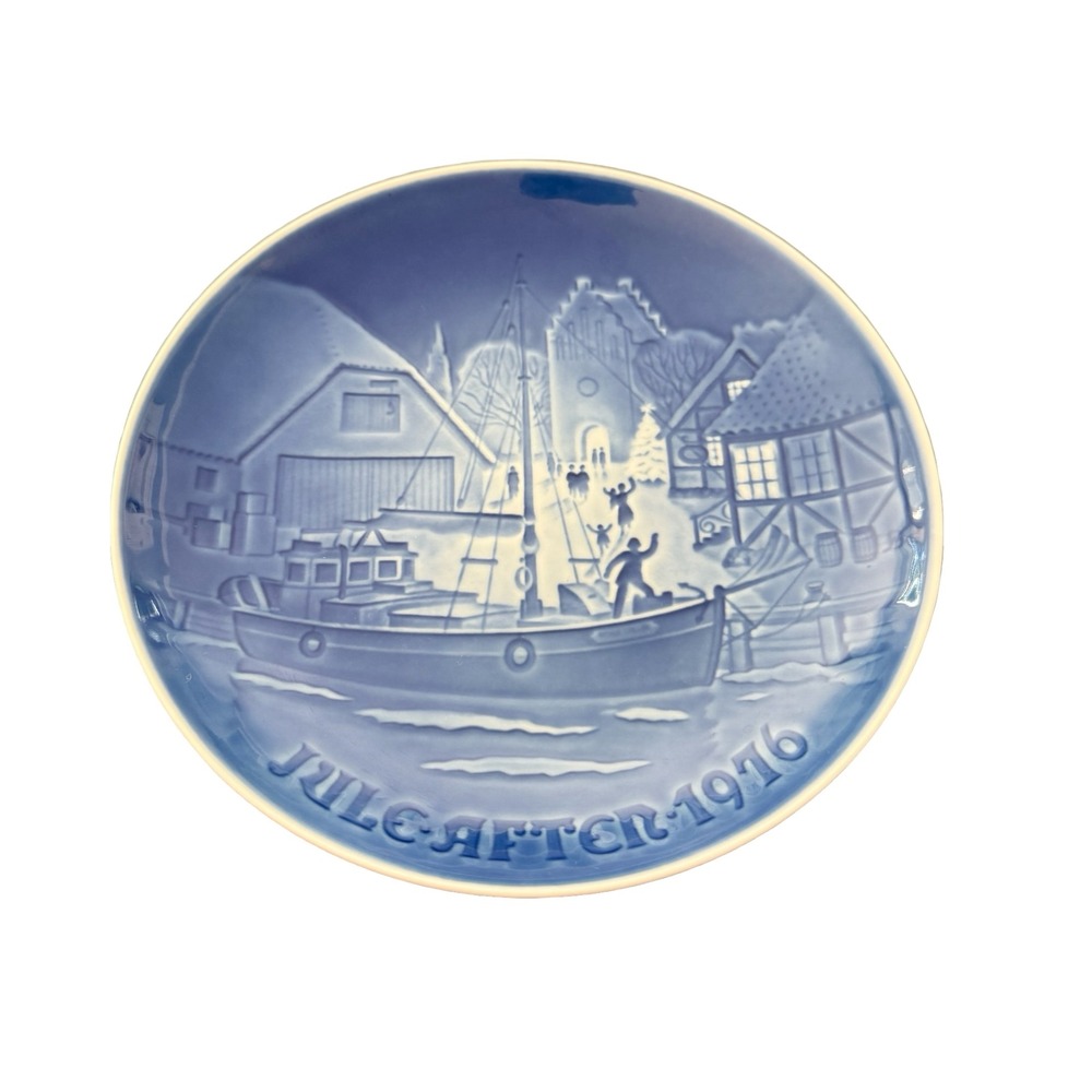 Bing & Grondahl Collector Plate 7" Blue White Christmas Welcome 1976 Vintage